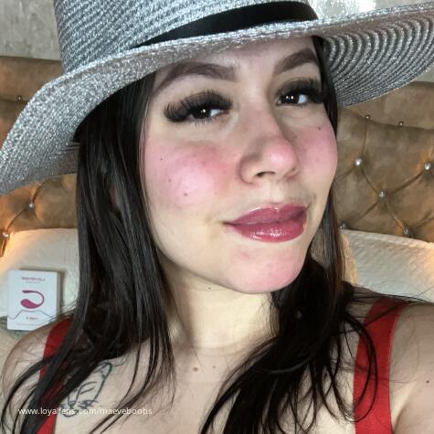 MaeveBoobs avatar