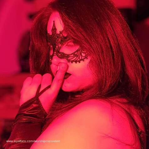 Worship Miss Velvet avatar