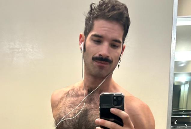 Getting Jerked Off During Massage - Scritch Official Profile | www