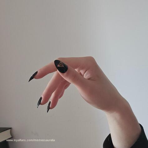 Mistress Aurelia avatar