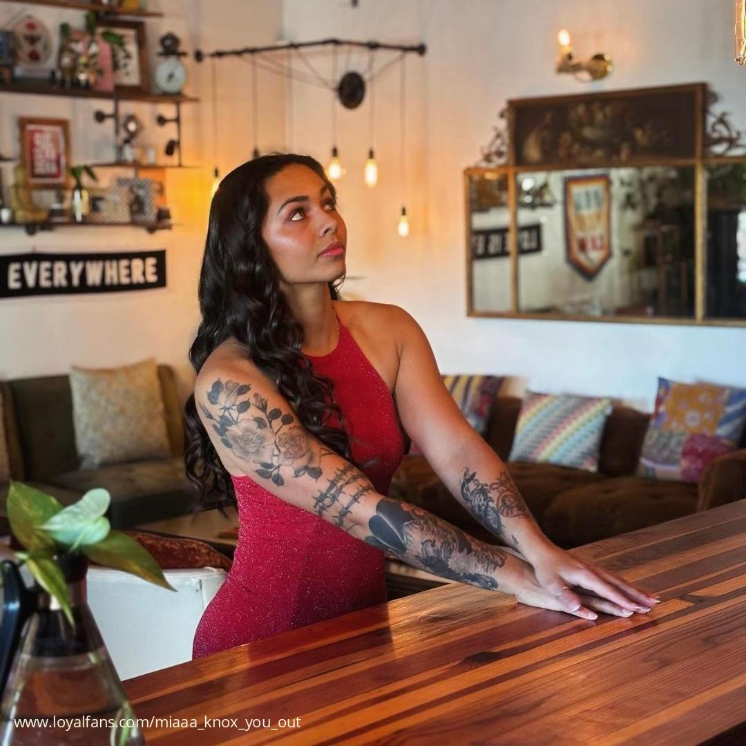 Mia Knox You Out's videos and clips Official account LoyalFans