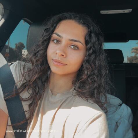 Mia Knox You Out avatar