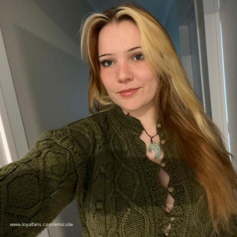 Emi cutie  avatar
