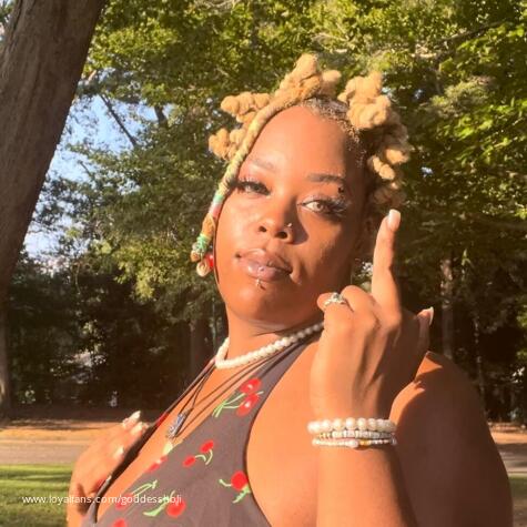 Miss Holiwuud avatar