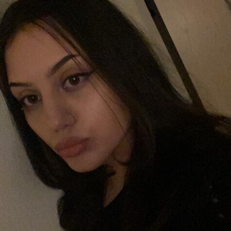 BrattyMona222 avatar