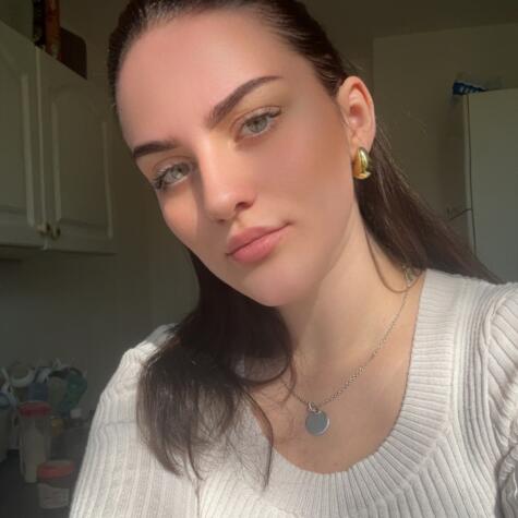 Trixxy2000 avatar