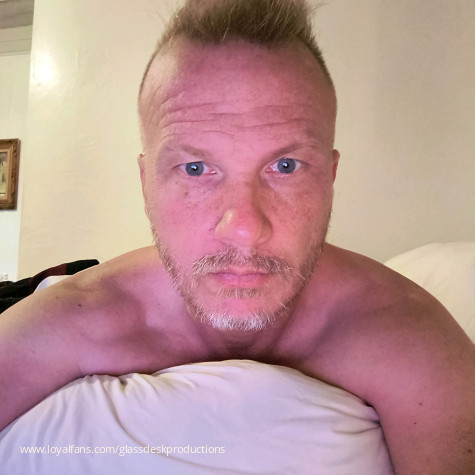 GlassDeskProductions avatar