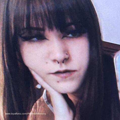 Alt Metal Mommy avatar