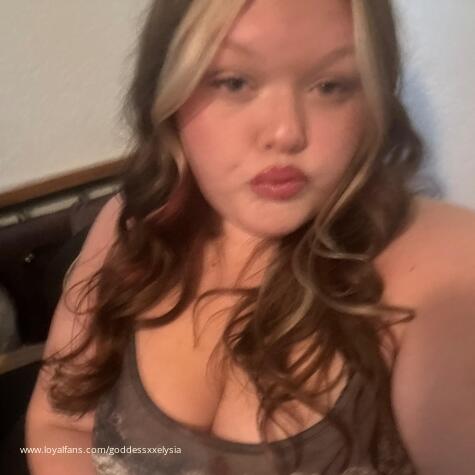 youpayrosiee avatar