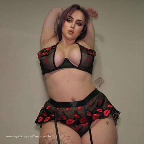 TemptressRed avatar