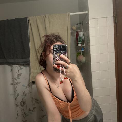 Livvy10 avatar