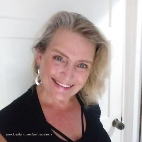 Goddess SirenX worship playful teasing findom avatar