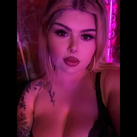 MommyKayPurrs avatar