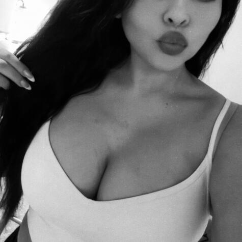 Lunessa B avatar