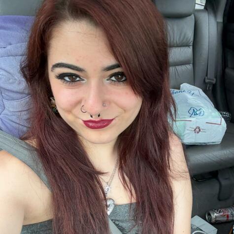 QueenEve40 avatar