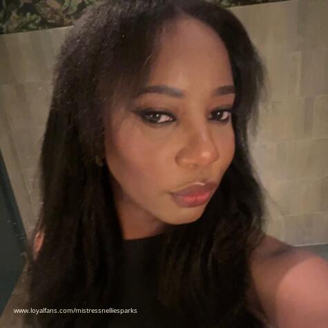 Findom Mistress Nellie Sparks avatar