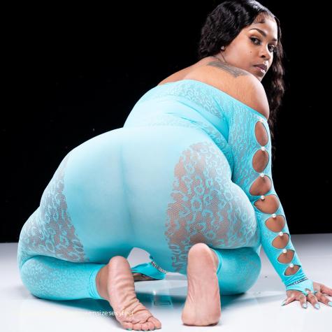 Queensizesexyfeet avatar