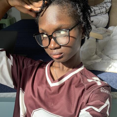 Eliiishere_ avatar
