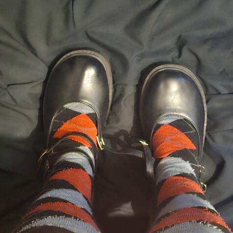 MysteriousGothicFeet avatar