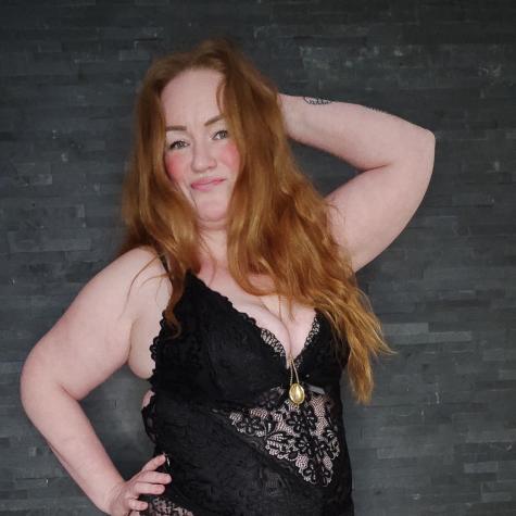 Linda Wild Curvy Redhead avatar