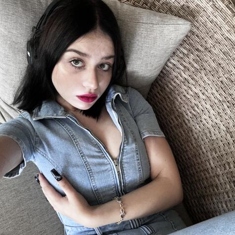 Denysa avatar