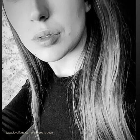 VickyYourQueen avatar