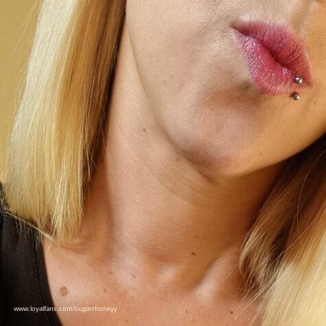 Sugarrhoneyy avatar
