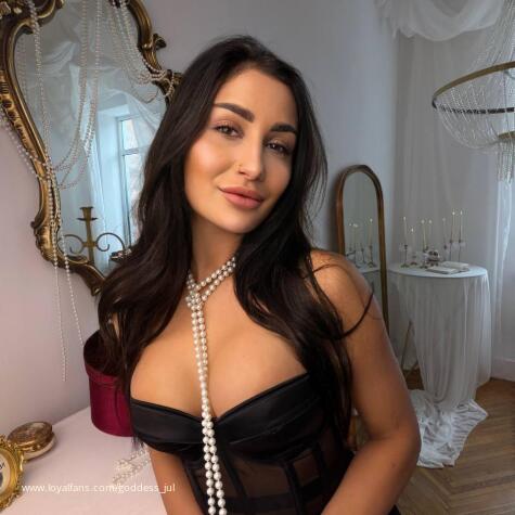 High Class Goddess Jul avatar
