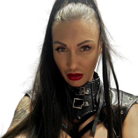 Fiona Wildlesson The Hottest Dominatrix in Finland  avatar