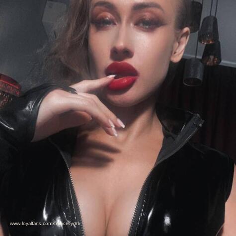 FrancesYork avatar