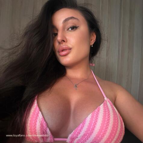 Divine Emilia Premium Femdom avatar