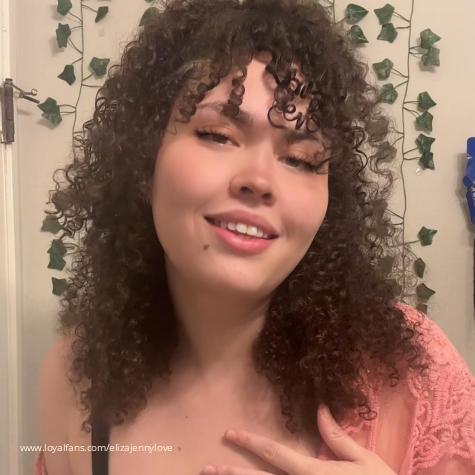 Eliza loves love avatar