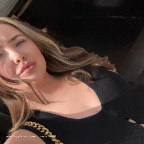 MommyLauren92 avatar
