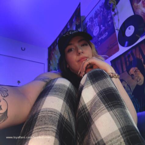 June W avatar