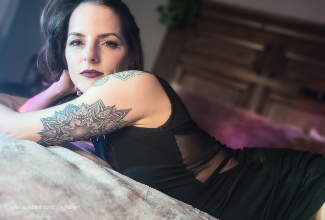 Dildo BJ - LilyRaine Official Profile | www.Loyalfans.com