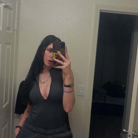 Xo_Raven avatar
