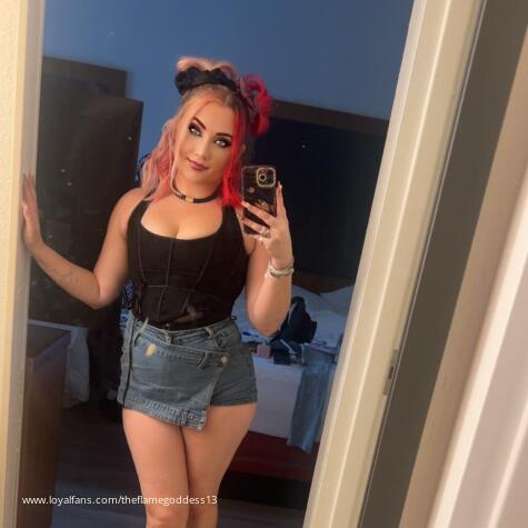 FlameGoddes13 avatar