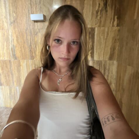 lilya142 avatar