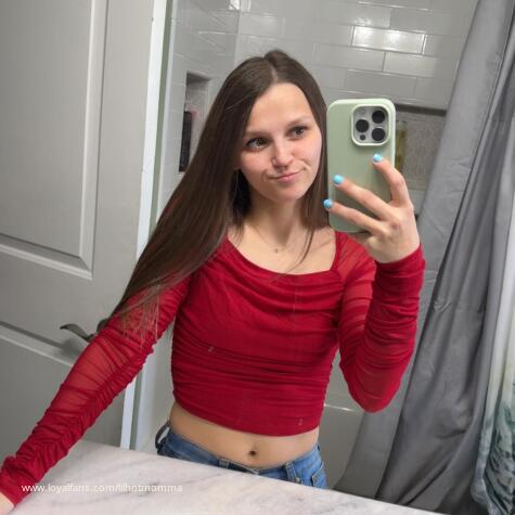 Lilhotmomma avatar