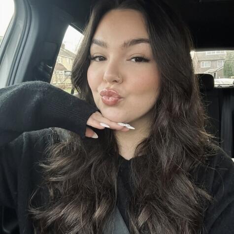 Madelyn97 avatar