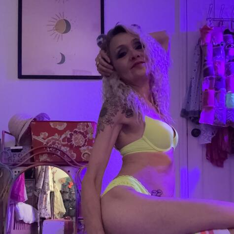 TrixieTease avatar