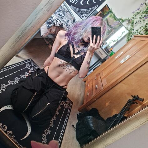 AbbyBlackVelvet avatar