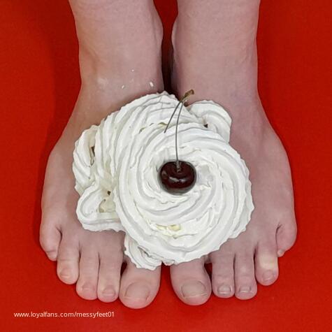 MistressMessyfeet avatar