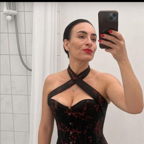 VixenFOOXDeluxe avatar