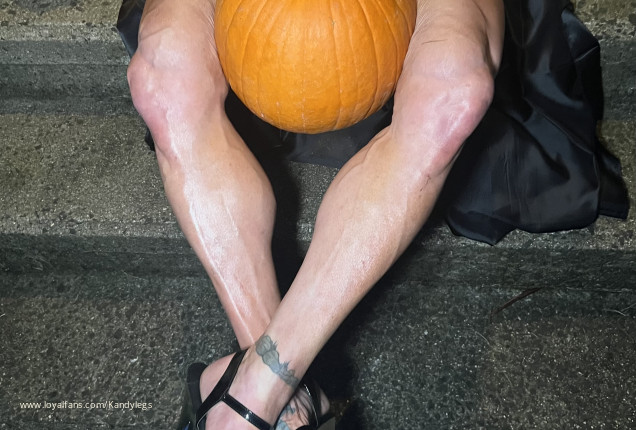 Happy Sunday fans! - Kandylegs Official Photos | www.Loyalfans.com