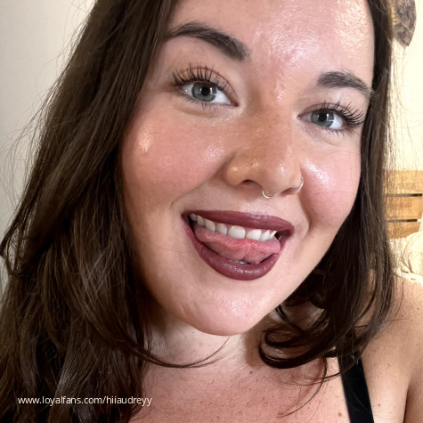 Mommy Audrey’s Official Social Fan Page LoyalFans