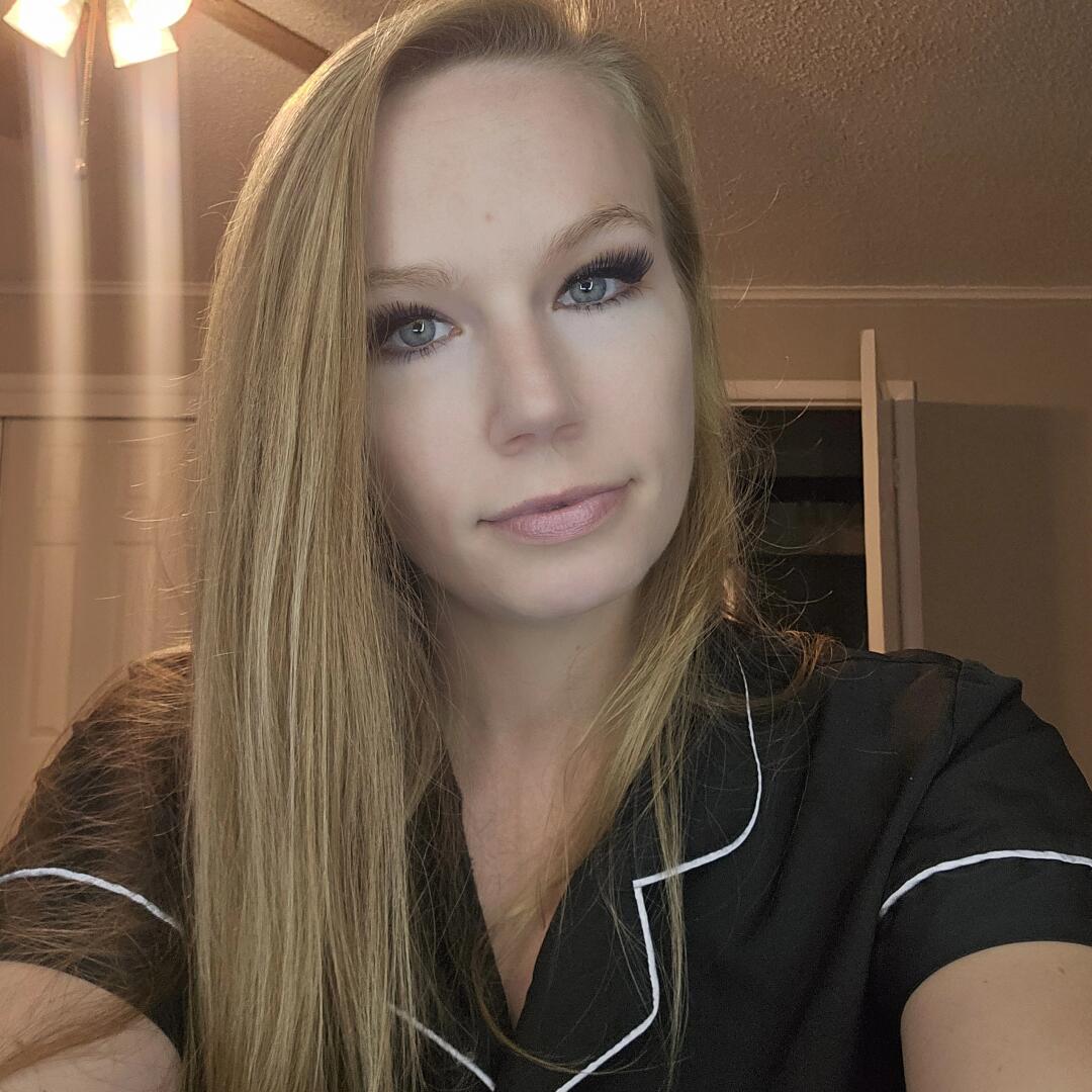 Goddess Scarlett Love’s Official Social Fan Page LoyalFans