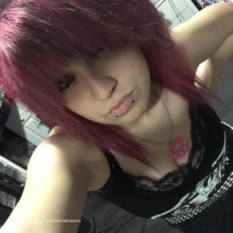 xVioletVixenx avatar