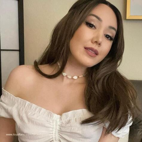 StrawberryViolet avatar