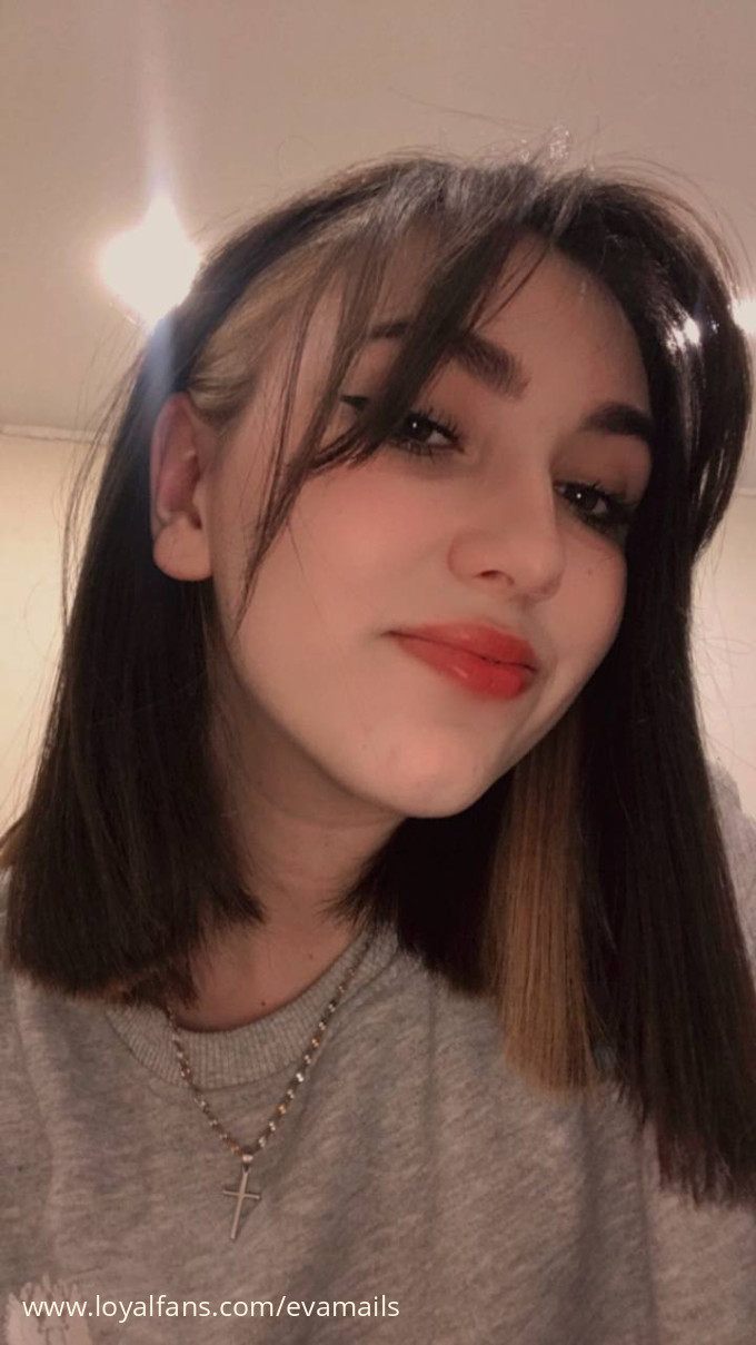EvaMails s Official Social Fan Page LoyalFans evamails-s-official-social-fan-page-loyalfans
